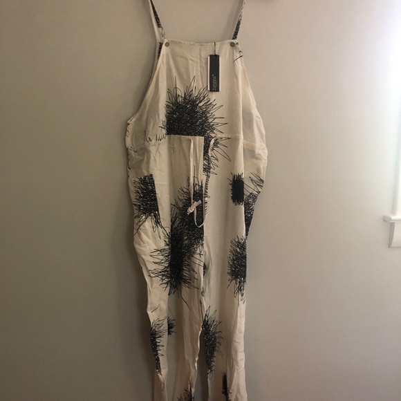 Adorable NWT JUMPER - Picture 2 of 3